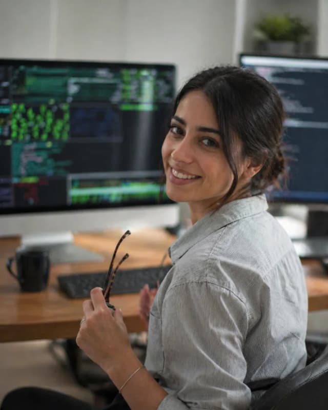 UI/UX Designer focused on complex system usability